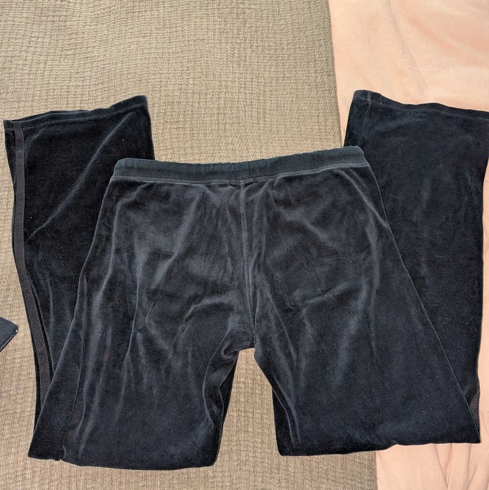 Vintage Burberry Sweatpants - Picture 2 of 5